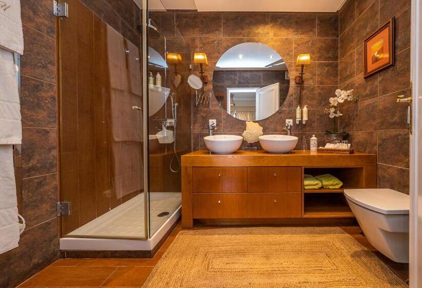سوییت لوکس, Lourenço S House Deluxe Cascais
