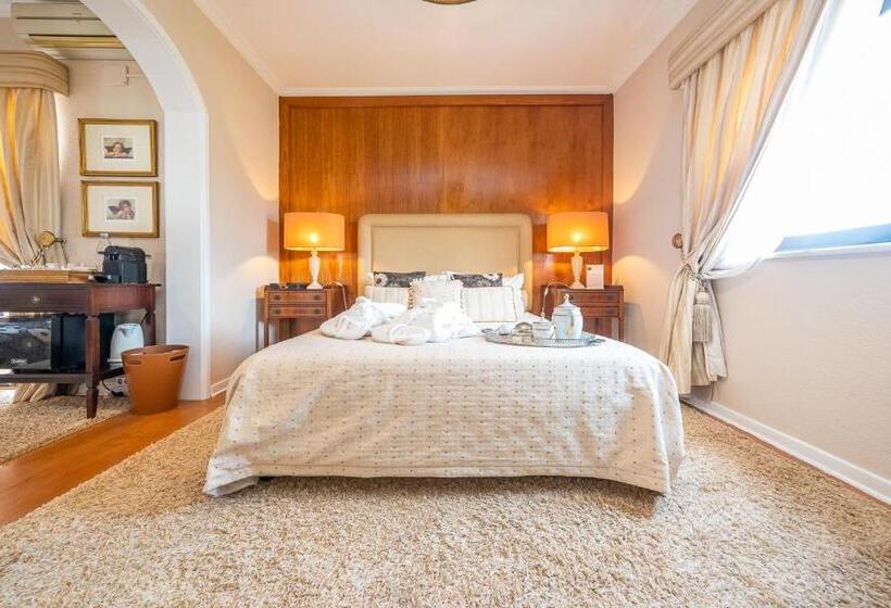 سوییت لوکس, Lourenço S House Deluxe Cascais