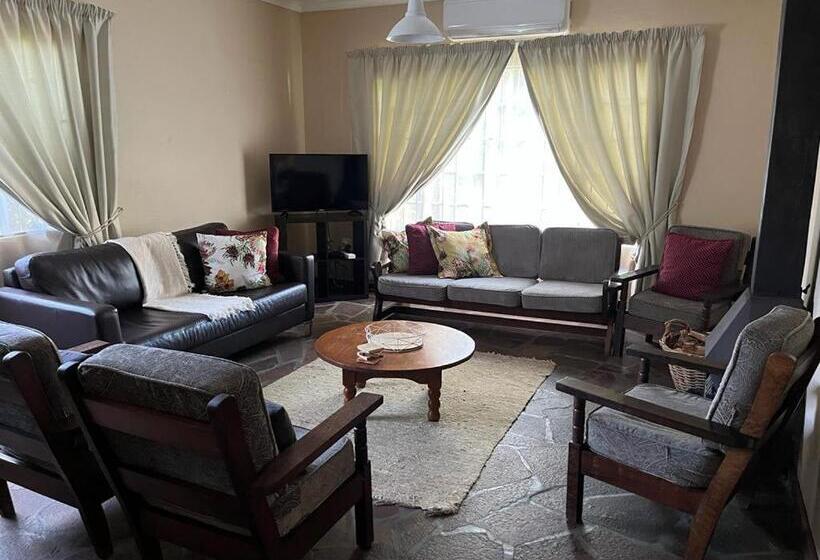 Дом 1 Спальня, Kunje Guesthouse