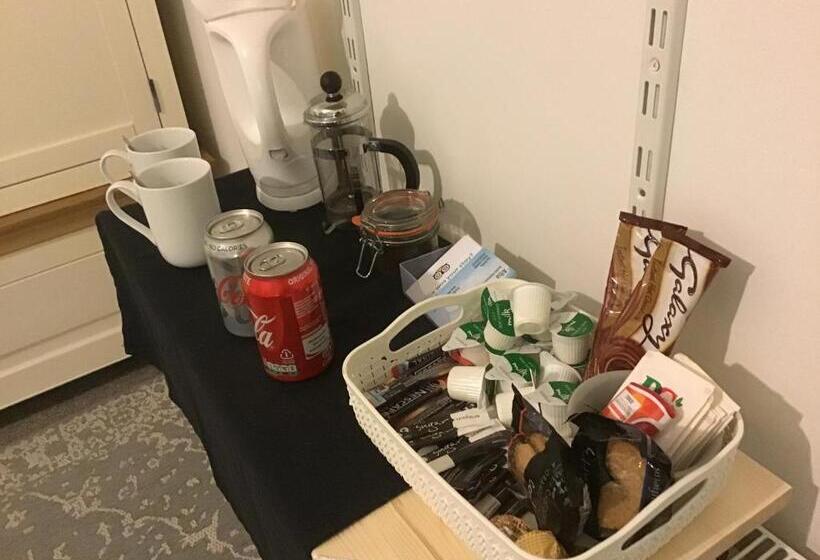 带共用浴室的标准房间, Alba B & B
