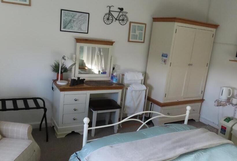 带共用浴室的标准房间, Alba B & B