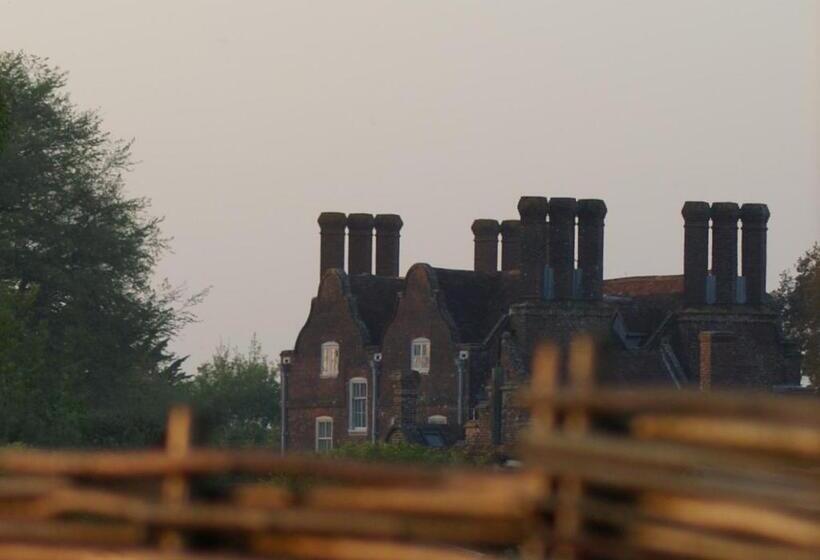 Номер Стандарт, Barnham Court Farm