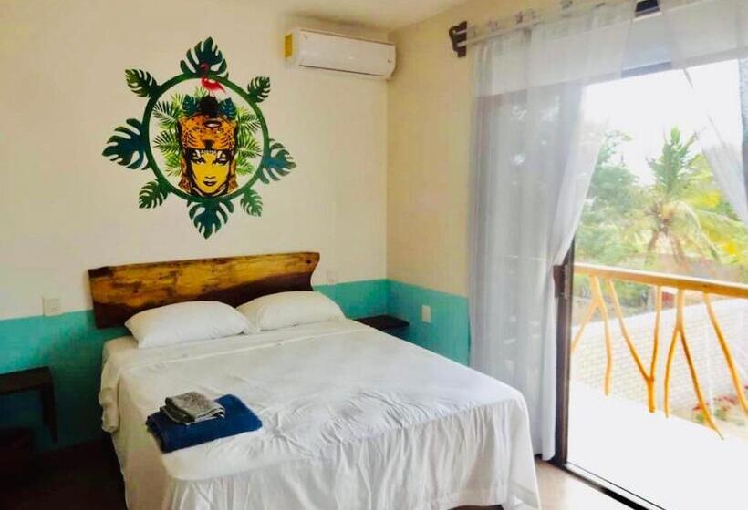 带阳台套房, Coccoloba Guest House