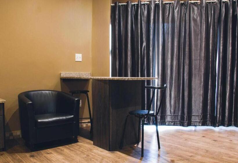 Семейный Номер Deluxe, Palm Inn Guesthouse