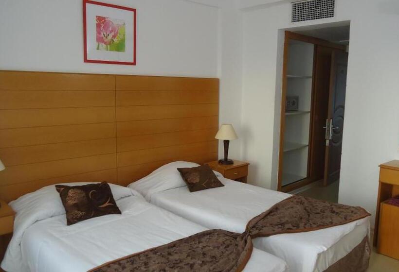 جناح, Ada Beach Hotel