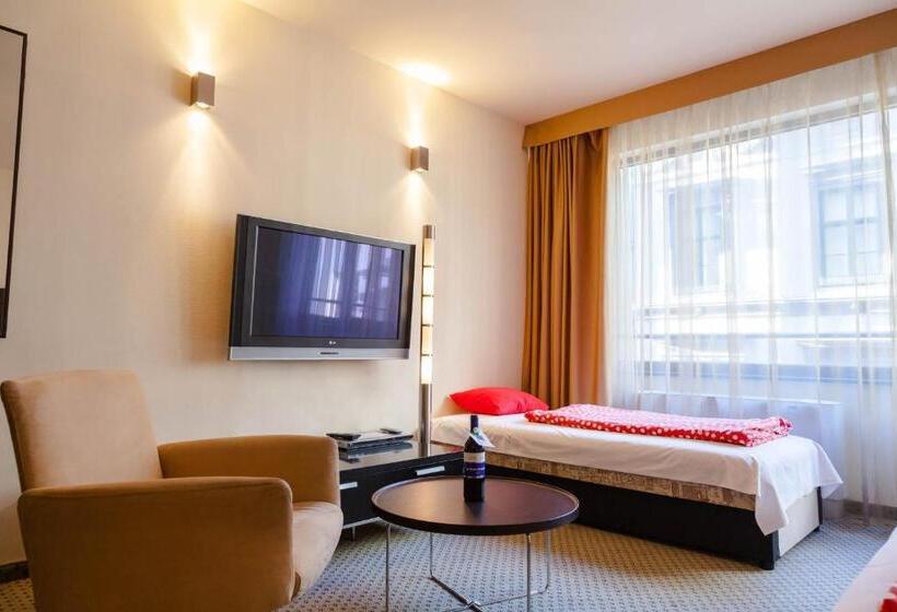 Студия Стандарт, City Gardens Hotel & Wellness