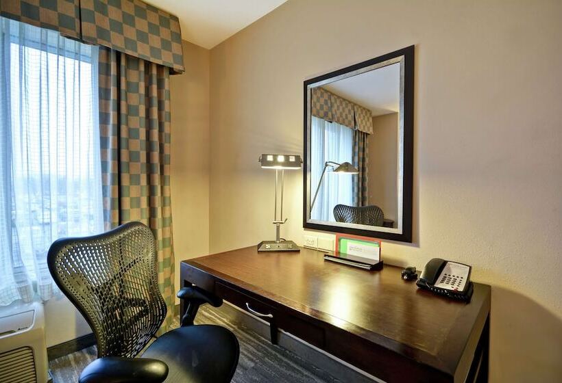 Номер Стандарт Адаптированный для Инвалидов, Hilton Garden Inn Ridgefield Park