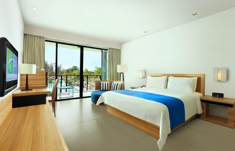 Номер Deluxe Вид на Бассейн, Le Méridien Phuket Mai Khao Beach Resort