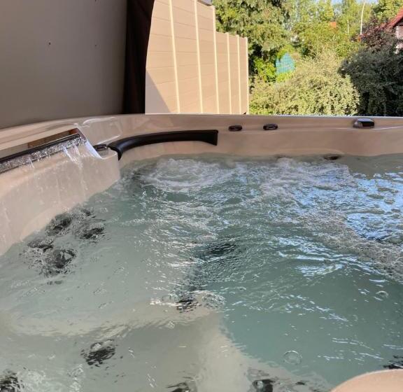 Люкс 2 Спальни, Villacosy Spa  Strasbourg Villa Dolce
