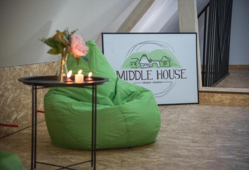 エコノミールーム, Middlehouse