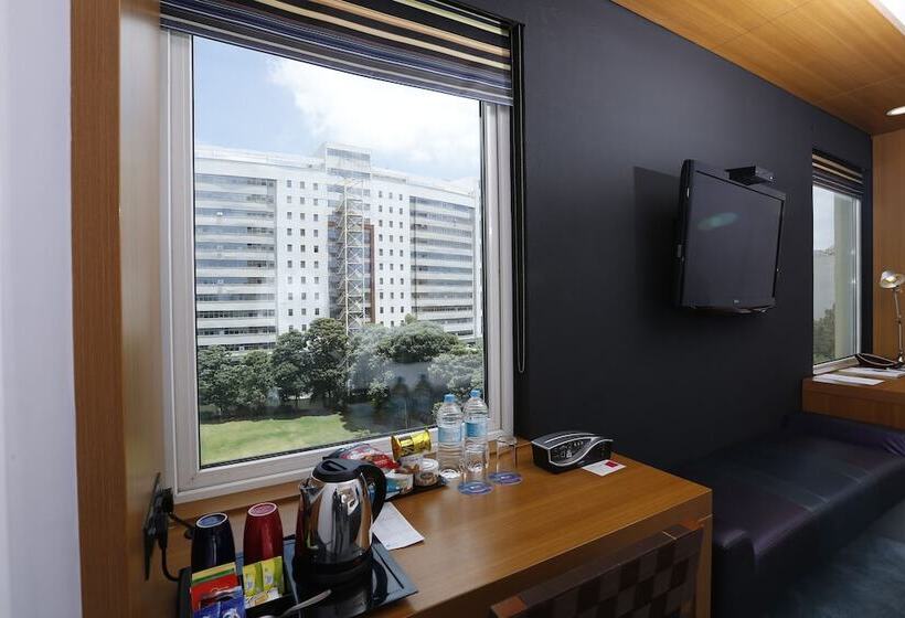 Номер Стандарт 2 Двуспальные Кровати, Aloft Bengaluru Whitefield