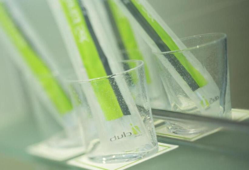اتاق پرمیوم, Iclub Wan Chai