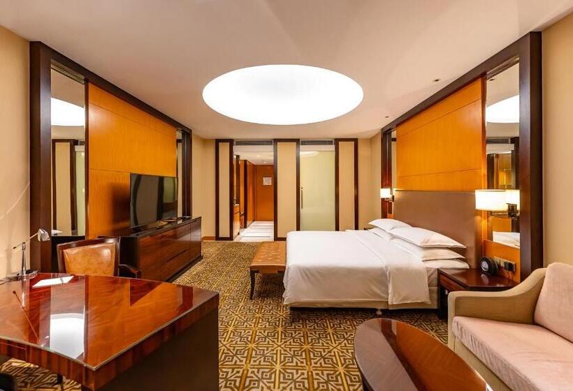 Номер Deluxe Кровать Кинг Вид на Город, Sheraton Jinan
