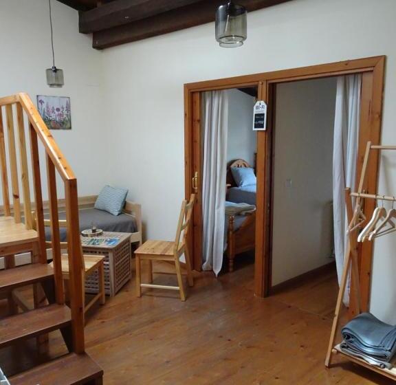 Семейный Номер, Les Magranes Bed & Breakfast