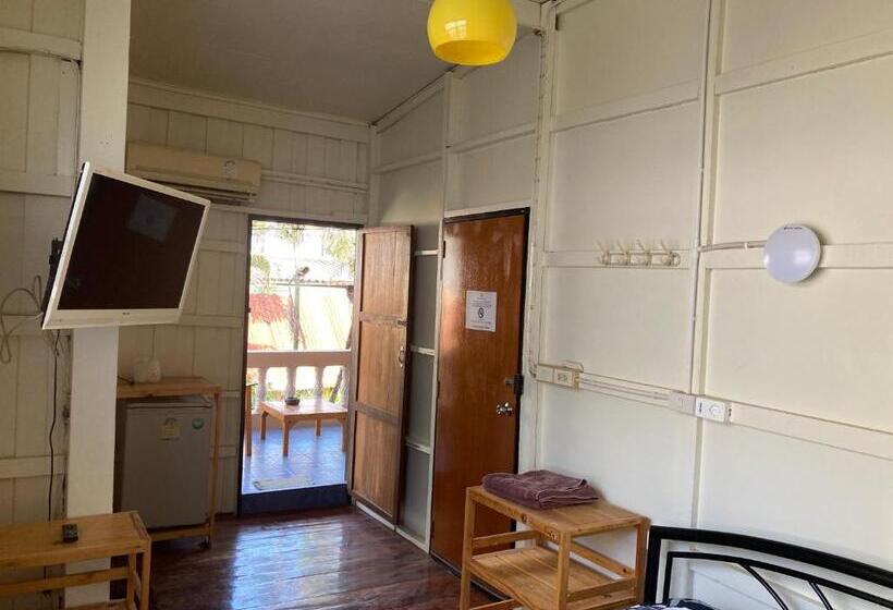 اتاق استاندارد با بالکن, Orchid Guest House