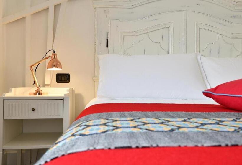Quarto Standard Banheira Exterior, Lughia