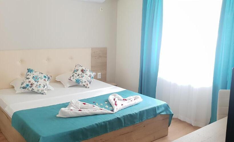 Семейный Номер, Sea View Hills