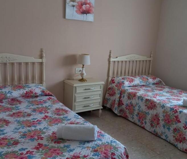 Quarto Estandar Banheiro Compartilhado, Albergue Agarimo