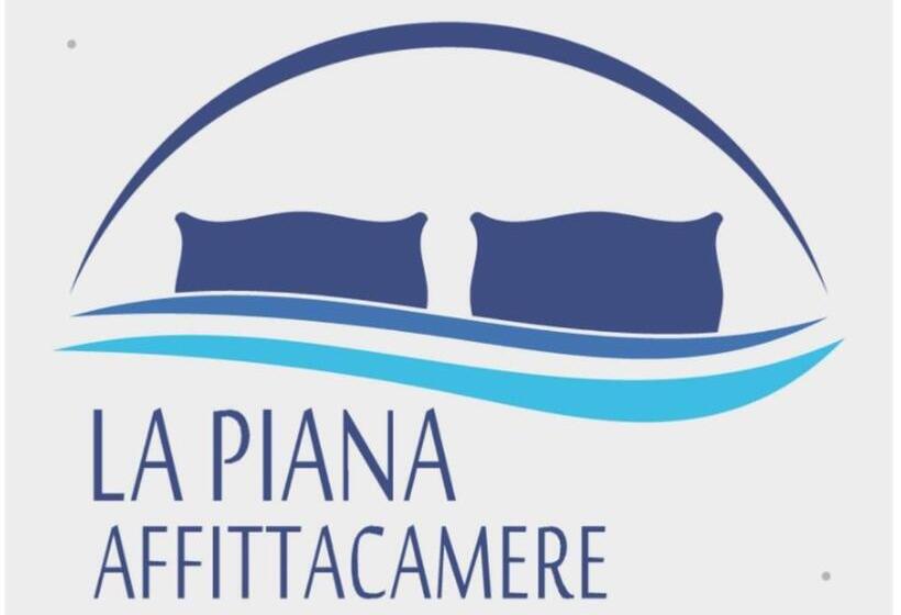 اتاق استاندارد چهارنفره با چشم‌انداز باغ, La Piana Affittacamere