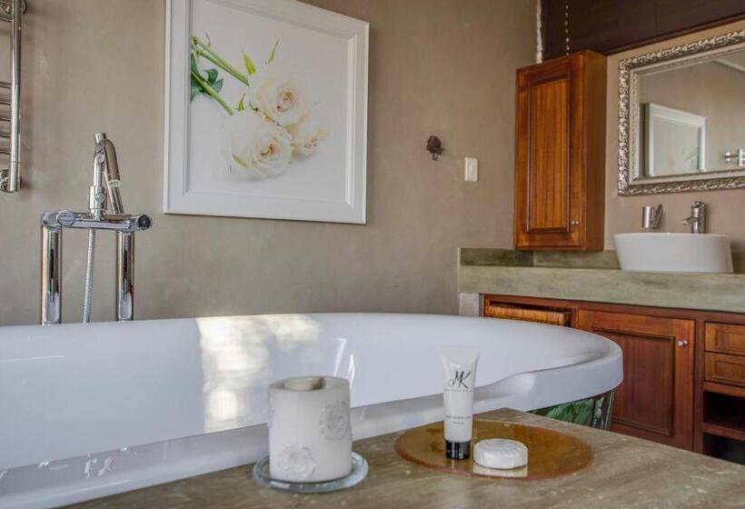 이그제큐티브 룸 킹사이즈 침대, Migdash Guesthouse