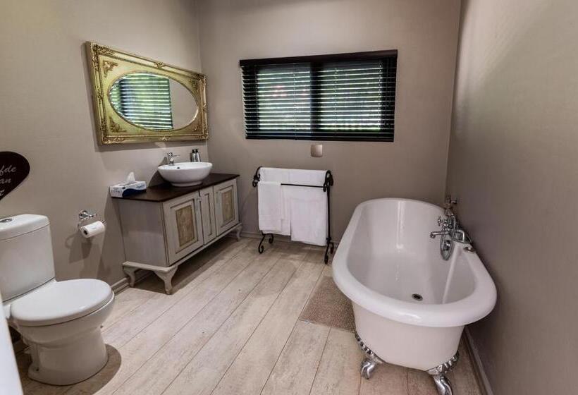 이그제큐티브 룸 킹사이즈 침대, Migdash Guesthouse