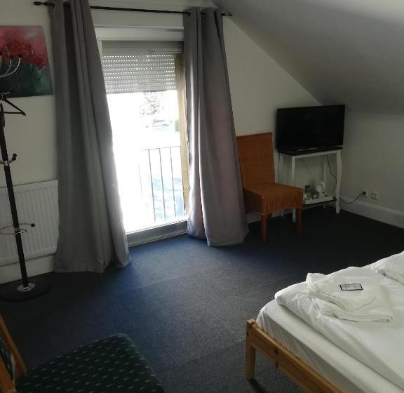 Трехместный Номер Комфорт, Royal Guest House Ii
