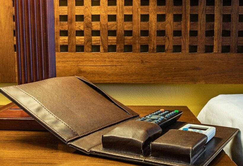 اتاق لوکس, Aanari Hotel & Spa