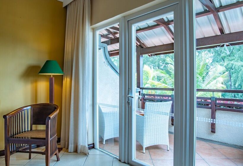 اتاق کلاب, Aanari Hotel & Spa