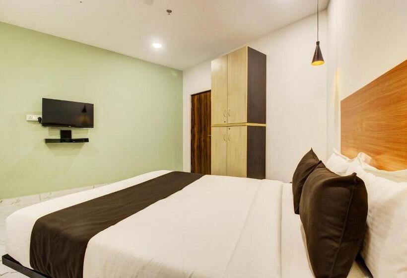 Quarto Triplo Clássico, Collection O Rcc Hotel Banjara Hills