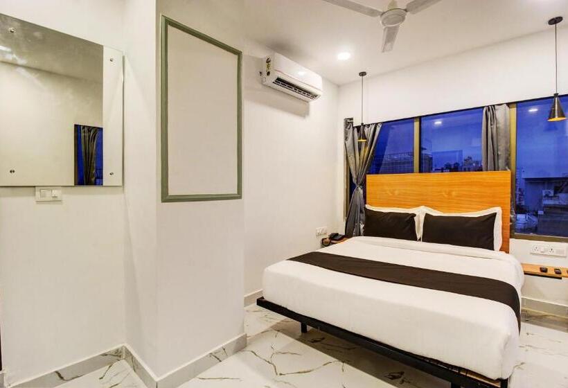 Quarto Triplo Clássico, Collection O Rcc Hotel Banjara Hills