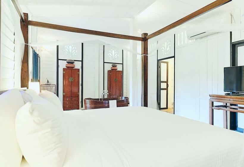 سوئیت دلوکس 2 خوابه, Temple Tree Resort