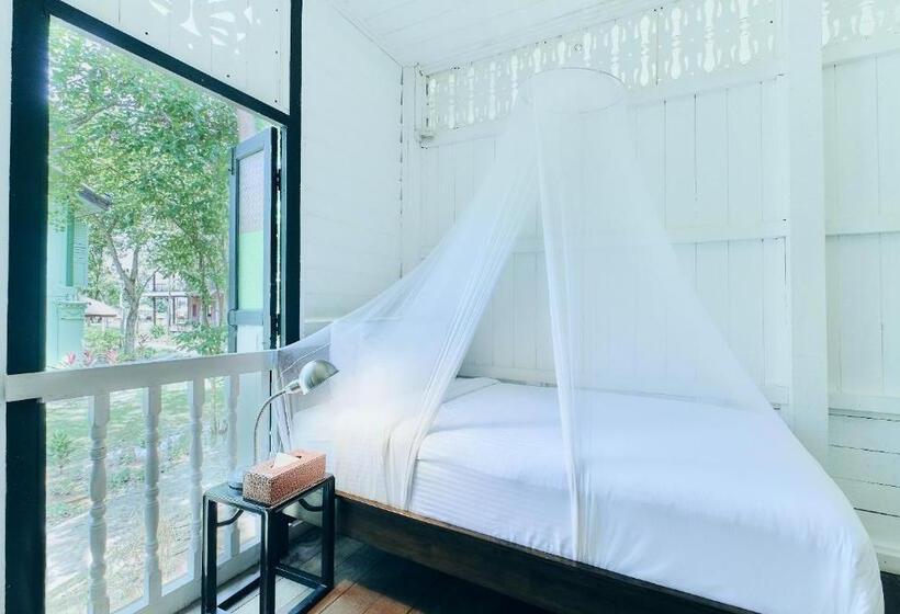 سوئیت دلوکس 2 خوابه, Temple Tree Resort