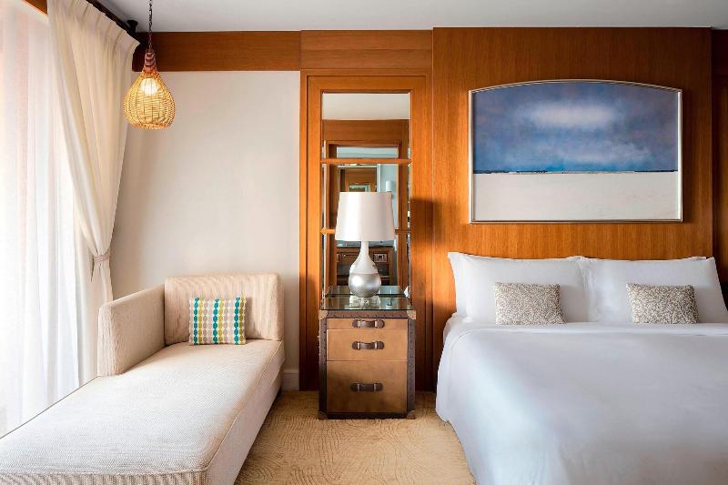 Номер Superior, The St. Regis Saadiyat Island Resort, Abu Dhabi