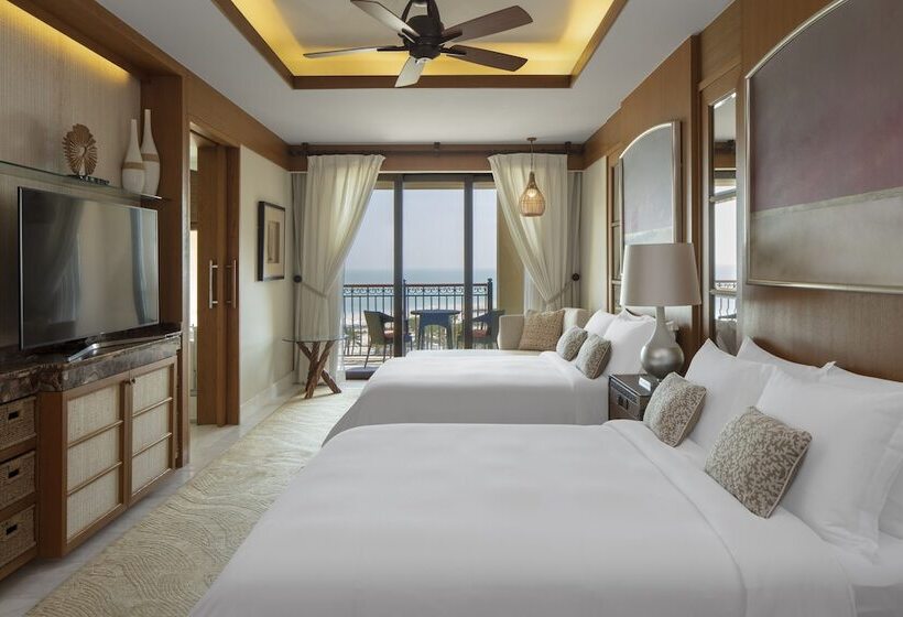 Номер Superior Вид на Сад, The St. Regis Saadiyat Island Resort, Abu Dhabi