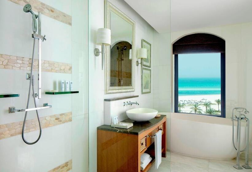 Habitación Premium Vista al Mar., The St. Regis Saadiyat Island Resort, Abu Dhabi