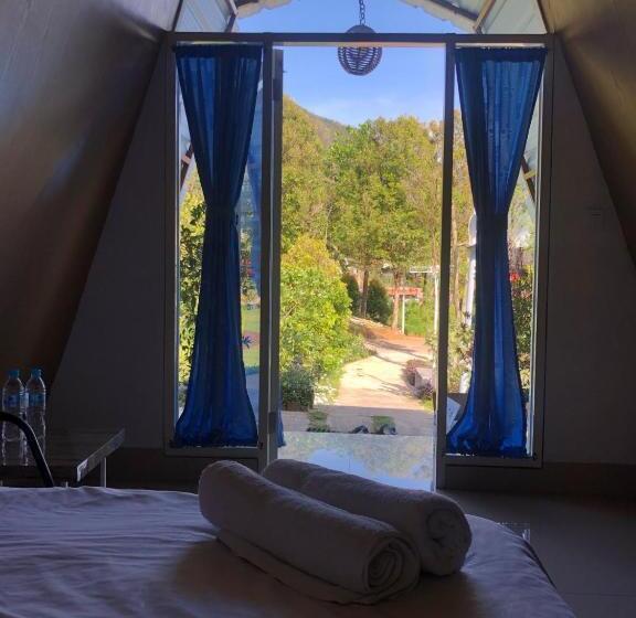 Номер Deluxe с Балконом, Bromo Camp House
