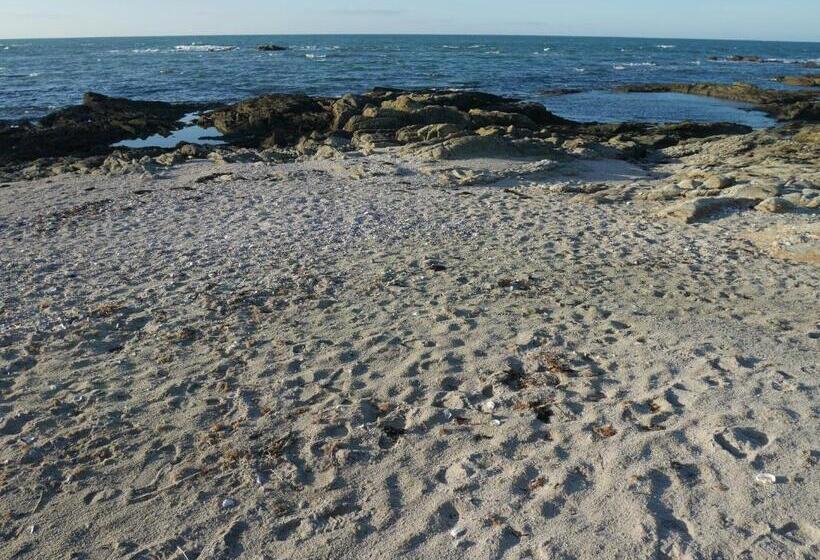 Апартаменты 1 Спальня Вид на Море, Appartement Roc H Avel   Front De Mer, Vue Sur Mer Et Jardin Ensoleillé Sans Vis à Vis