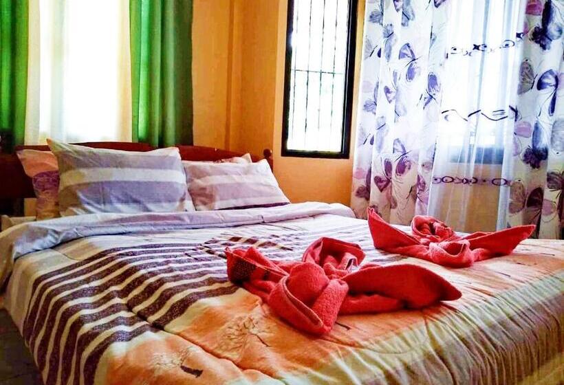 Номер Стандарт, Riverside At Aninuan Accommodation And Food