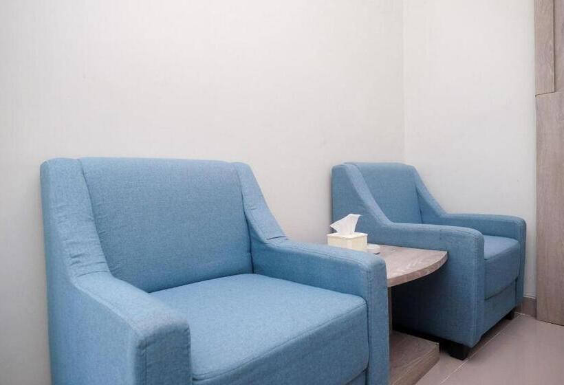 Номер Superior, Urbanview Hotel Dedy Jaya Brebes