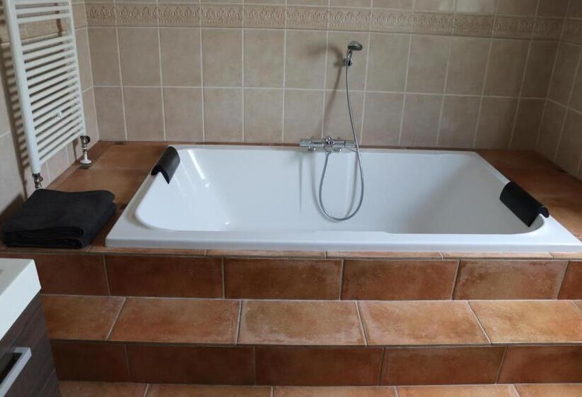 Дом 2 Спальни, Hoeve De Zeeanjelier