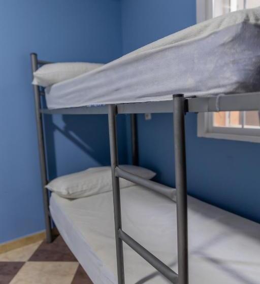 Четырехместный Номер Стандарт, Albergue Rojo Plata