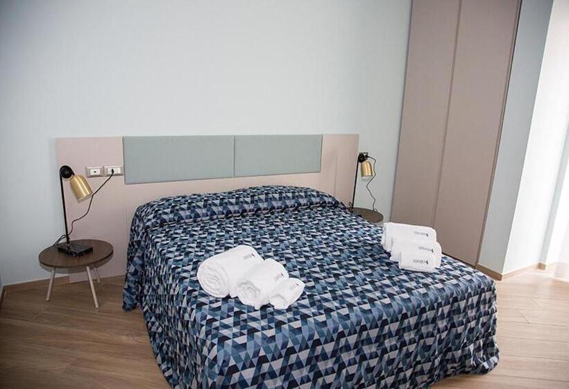 Четырехместный Номер Стандарт, Odissea Residence E Rooms