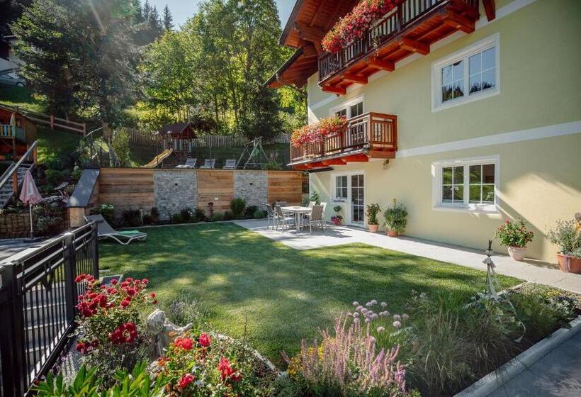 Апартаменты 2 Спальни, 4 Mountains Apartments