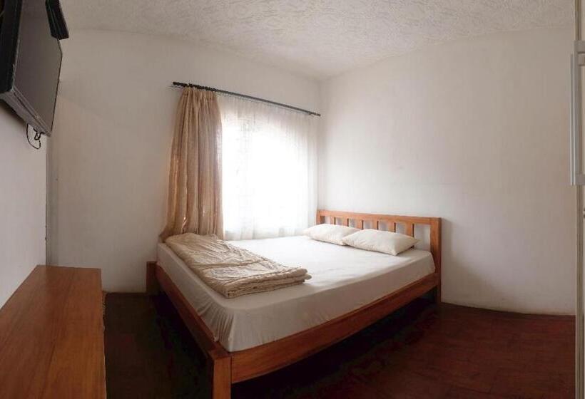 Номер Deluxe, Tani Jiwo Hostel