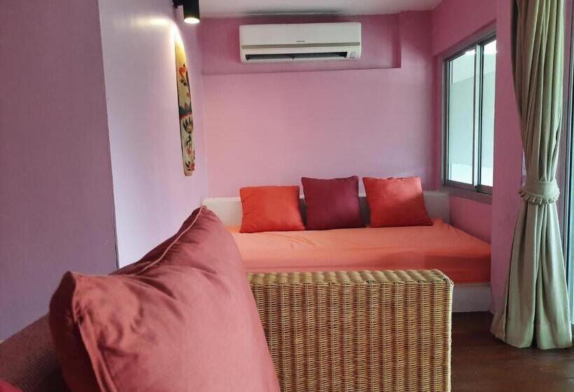 Deluxe room with river view, Pingplalee Resort Chasorn