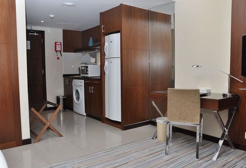Студия Классика, Phoenix Plaza Hotel Apartments