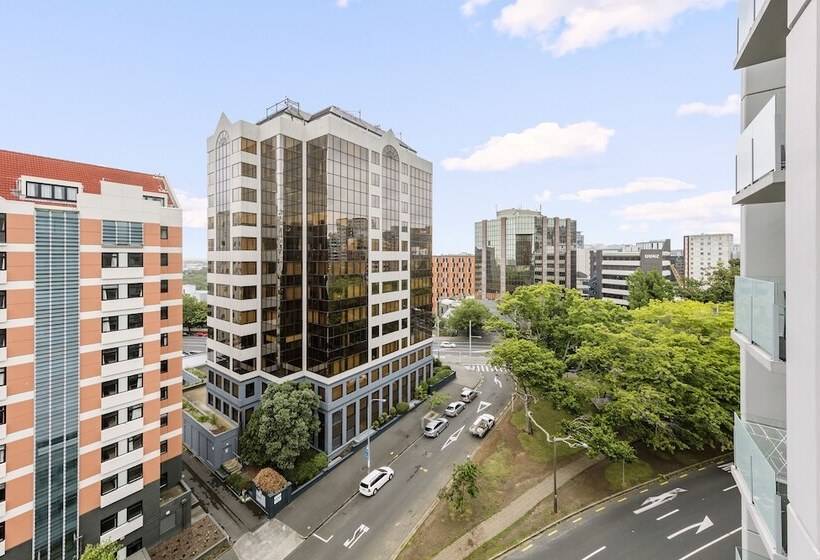 Апартаменты 2 Спальни, Tetra Serviced Apartments By Castle
