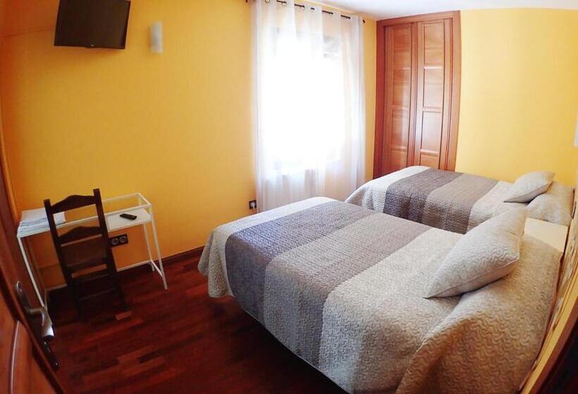 Номер Стандарт, Hostal Plaza Mayor