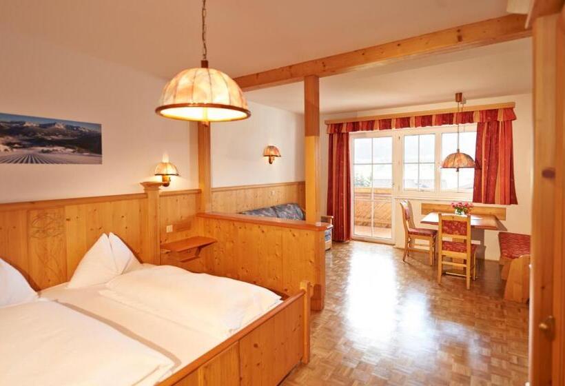 Escritório Estándar, Aparthotel Paradies   Schrempfgut