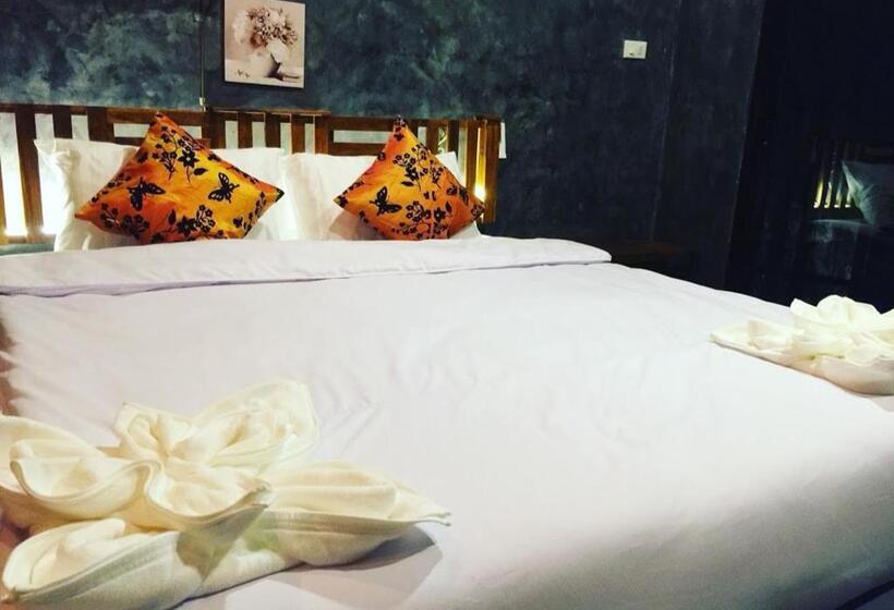 Номер Deluxe с Балконом, Keeree Loft Resort คีรีลอฟท์รีสอร์ท